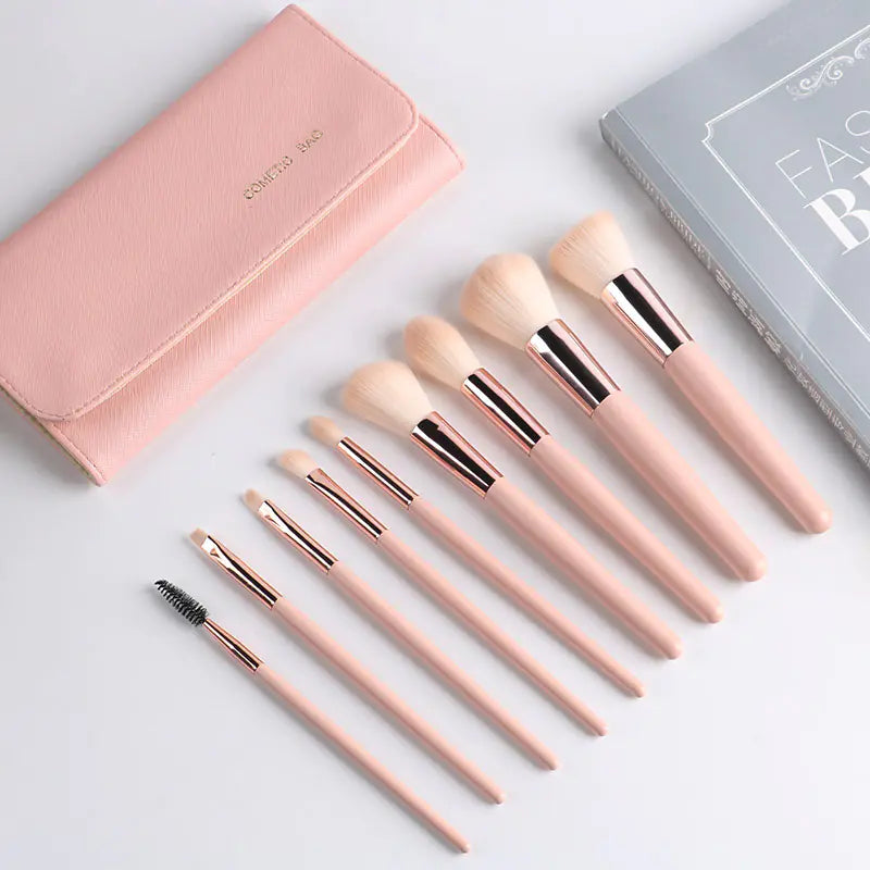 Wooden Handle Makeup Brush Kit
