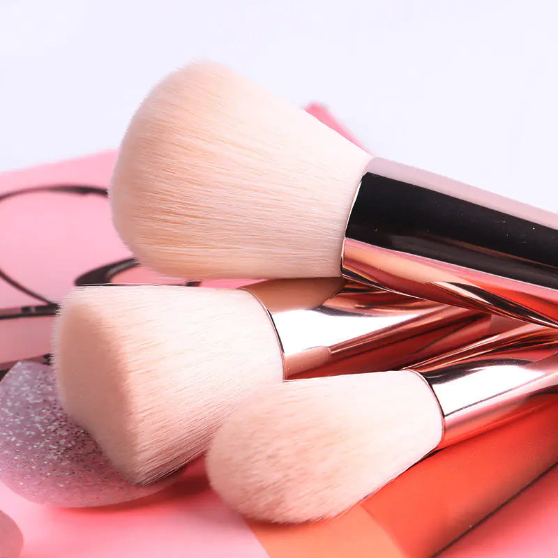 Wooden Handle Makeup Brush Kit